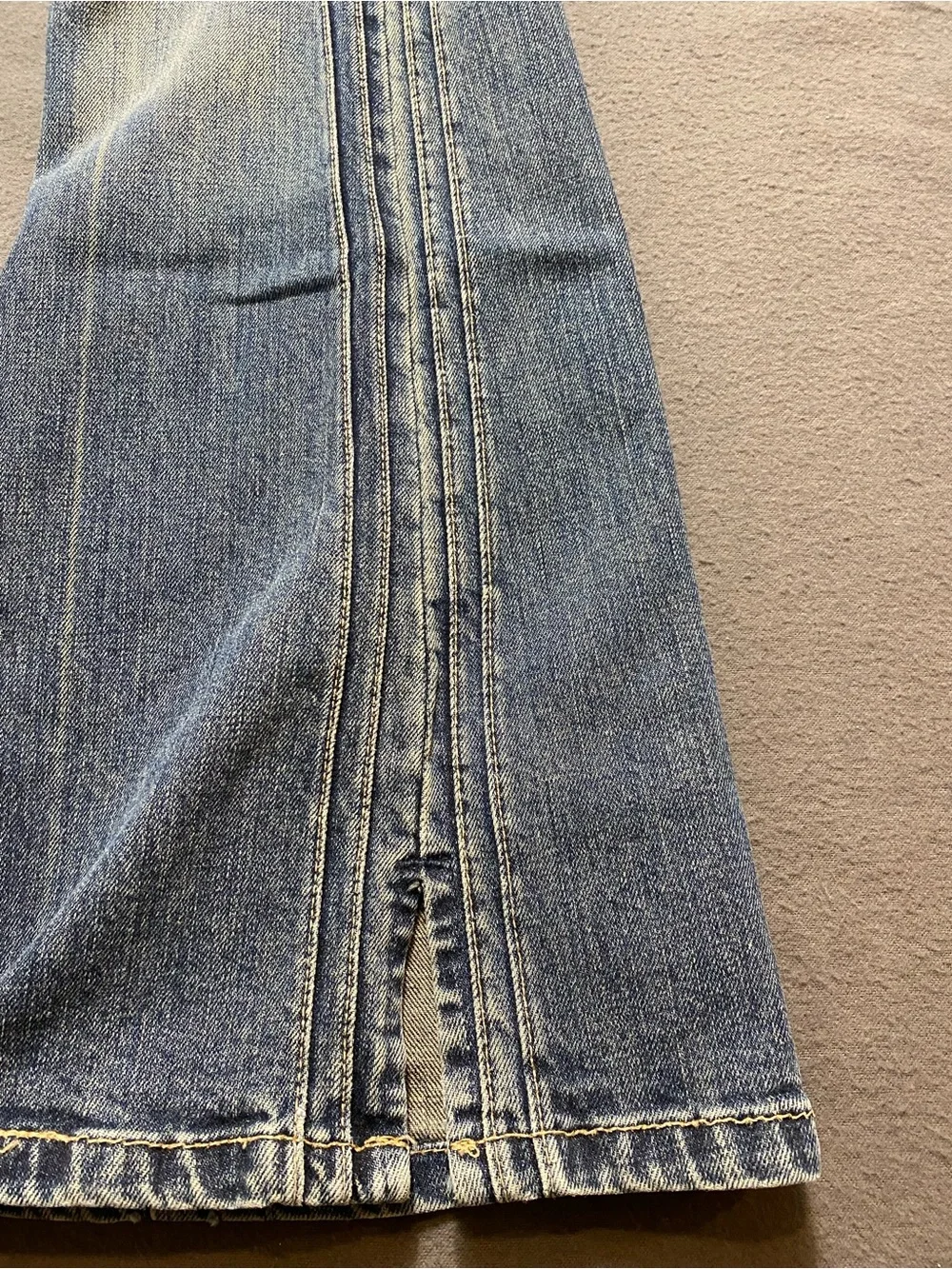Silver Jeans Women’s Light Wash Blue Denim Bootcut Low-Rise Jeans Size 28/34